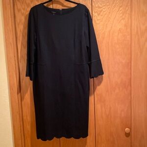 Knit pull-over scalloped edges dress